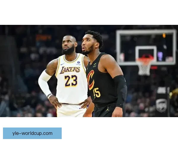 米切尔45分追平詹姆斯正面交锋